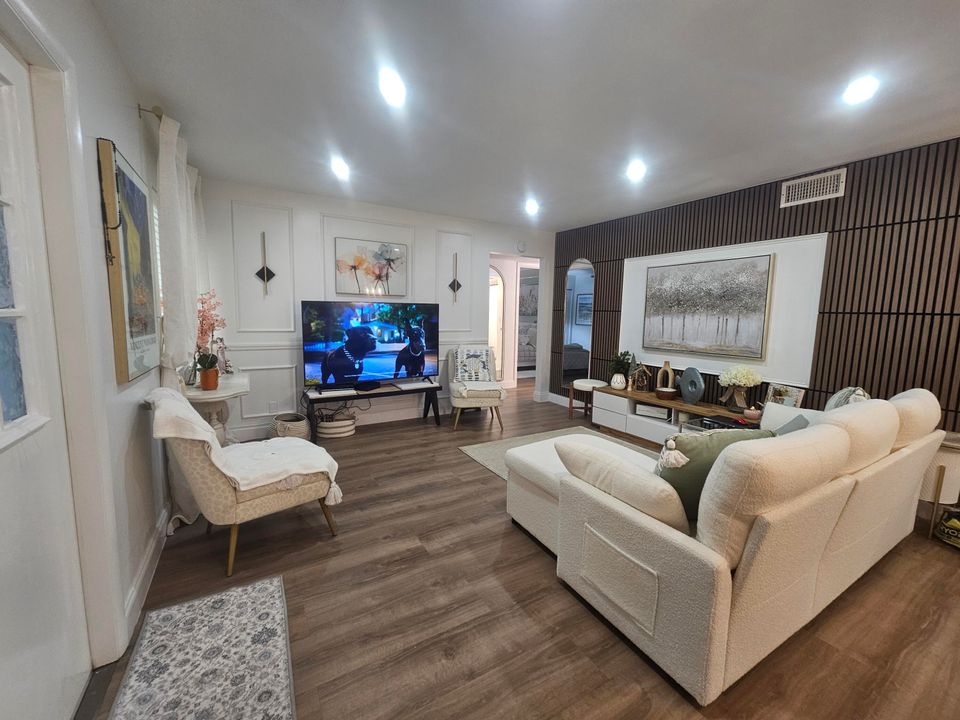 En Venta: $210,000 (2 camas, 1 baños, 935 Pies cuadrados)