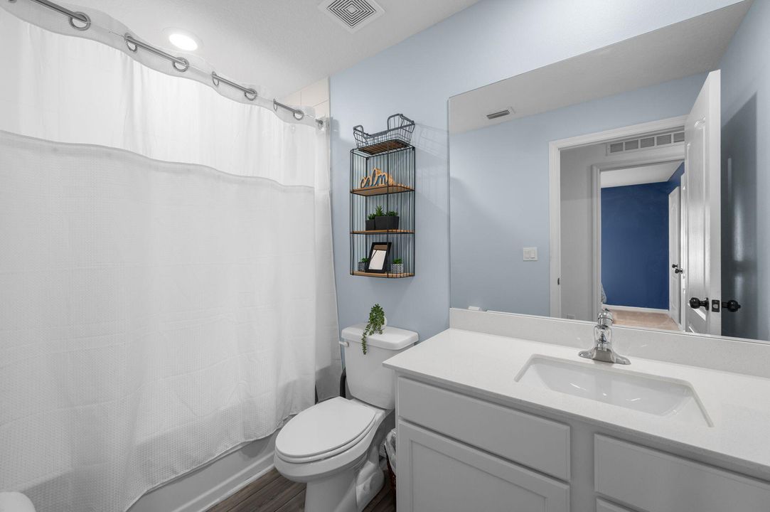 Active With Contract: $464,000 (4 beds, 2 baths, 1851 Square Feet)