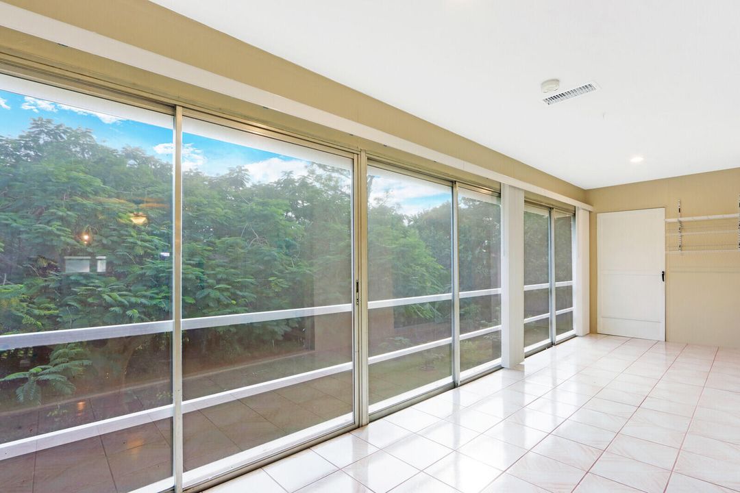 For Sale: $188,000 (2 beds, 2 baths, 1032 Square Feet)