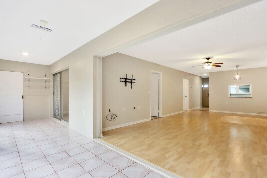 For Sale: $188,000 (2 beds, 2 baths, 1032 Square Feet)