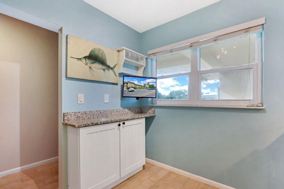 For Sale: $188,000 (2 beds, 2 baths, 1032 Square Feet)