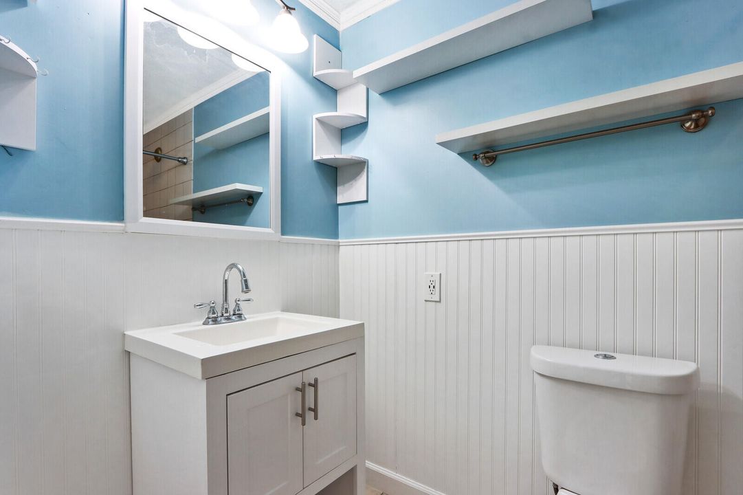 For Sale: $188,000 (2 beds, 2 baths, 1032 Square Feet)