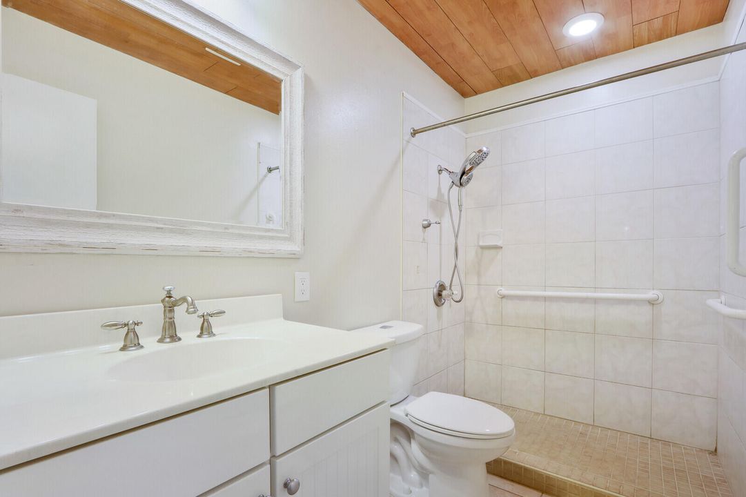 For Sale: $188,000 (2 beds, 2 baths, 1032 Square Feet)