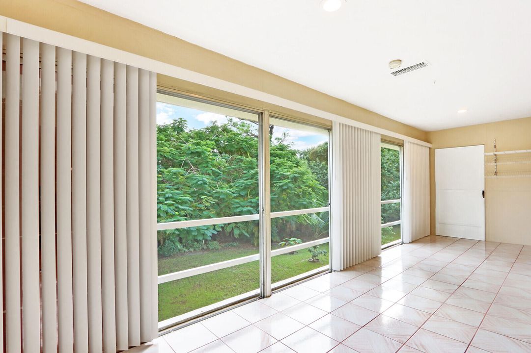 For Sale: $188,000 (2 beds, 2 baths, 1032 Square Feet)