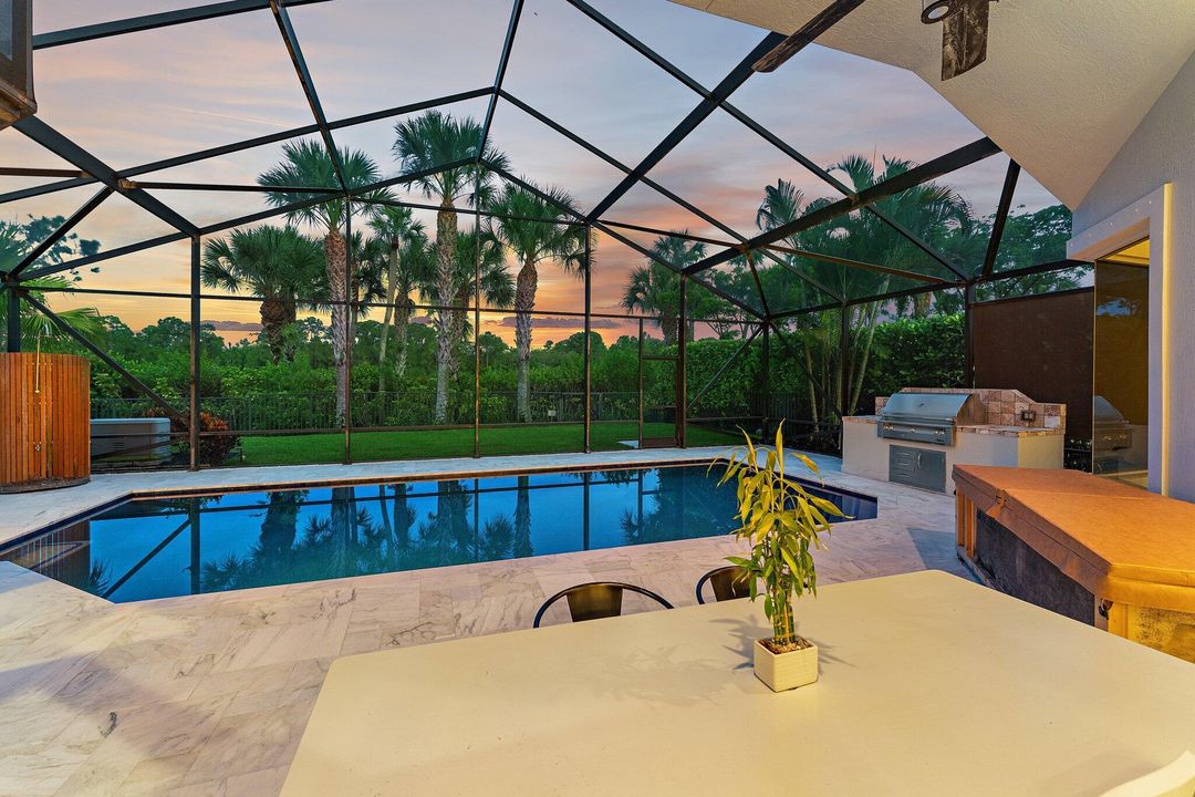 出租: $10,250 (3 贝兹, 2 浴室, 2621 平方英尺)