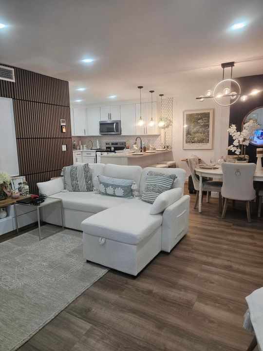 En Venta: $210,000 (2 camas, 1 baños, 935 Pies cuadrados)