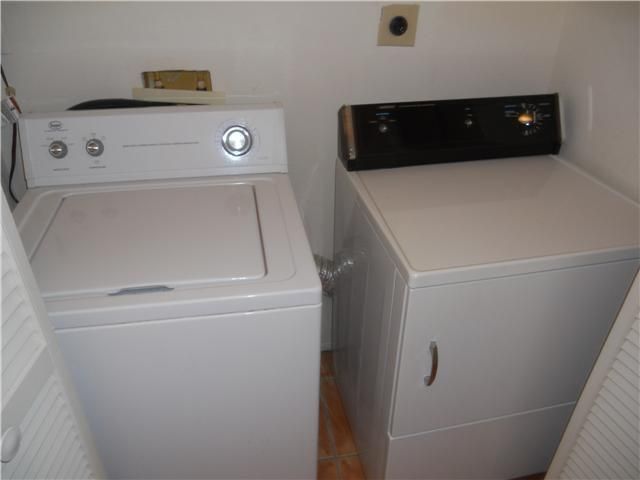 For Rent: $1,875 (1 beds, 1 baths, 672 Square Feet)