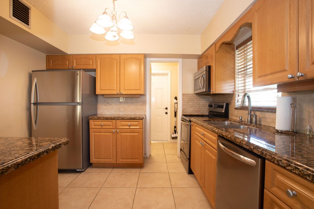 Active With Contract: $1,249,000 (3 beds, 2 baths, 1335 Square Feet)