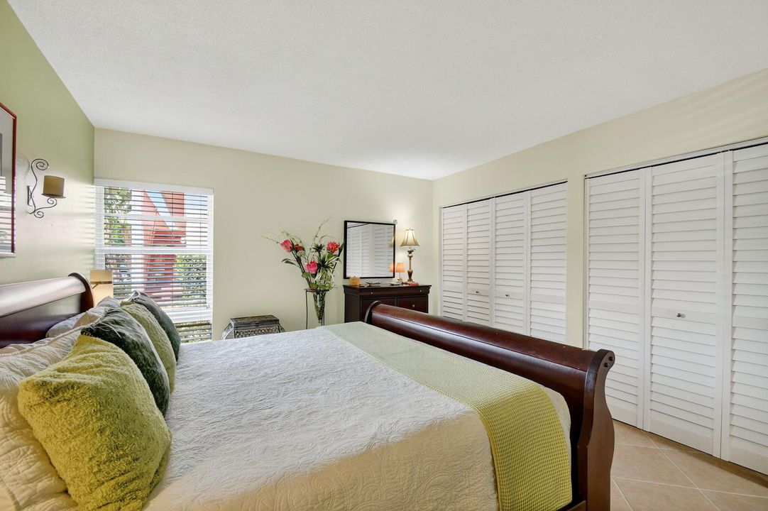 For Sale: $143,900 (1 beds, 1 baths, 672 Square Feet)