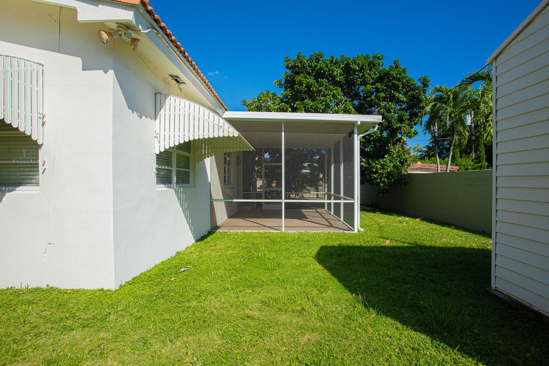 Active With Contract: $1,249,000 (3 beds, 2 baths, 1335 Square Feet)