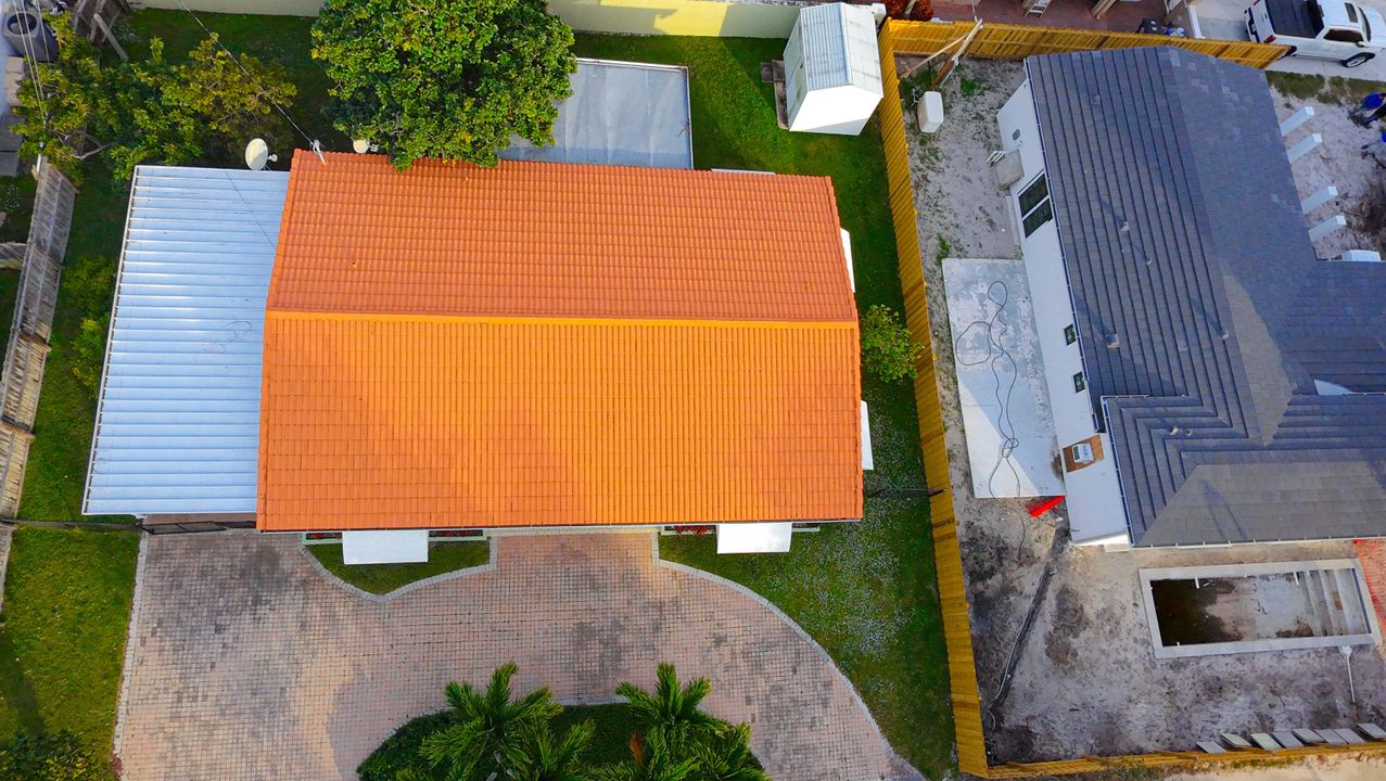 Active With Contract: $1,249,000 (3 beds, 2 baths, 1335 Square Feet)