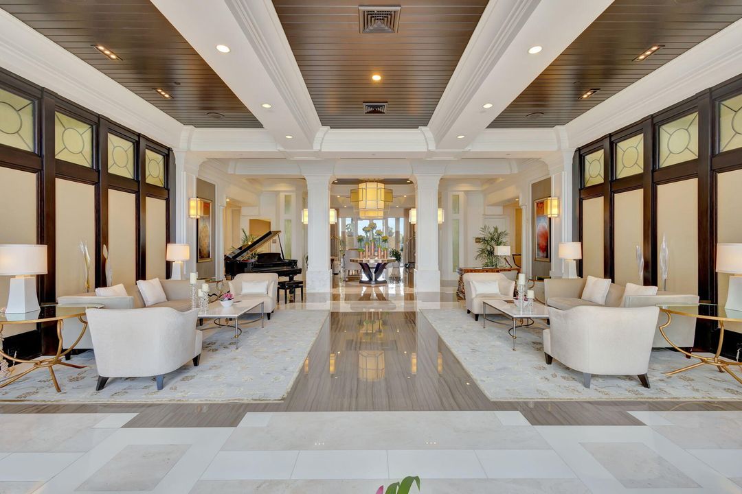 出租: $30,000 (3 贝兹, 3 浴室, 3605 平方英尺)