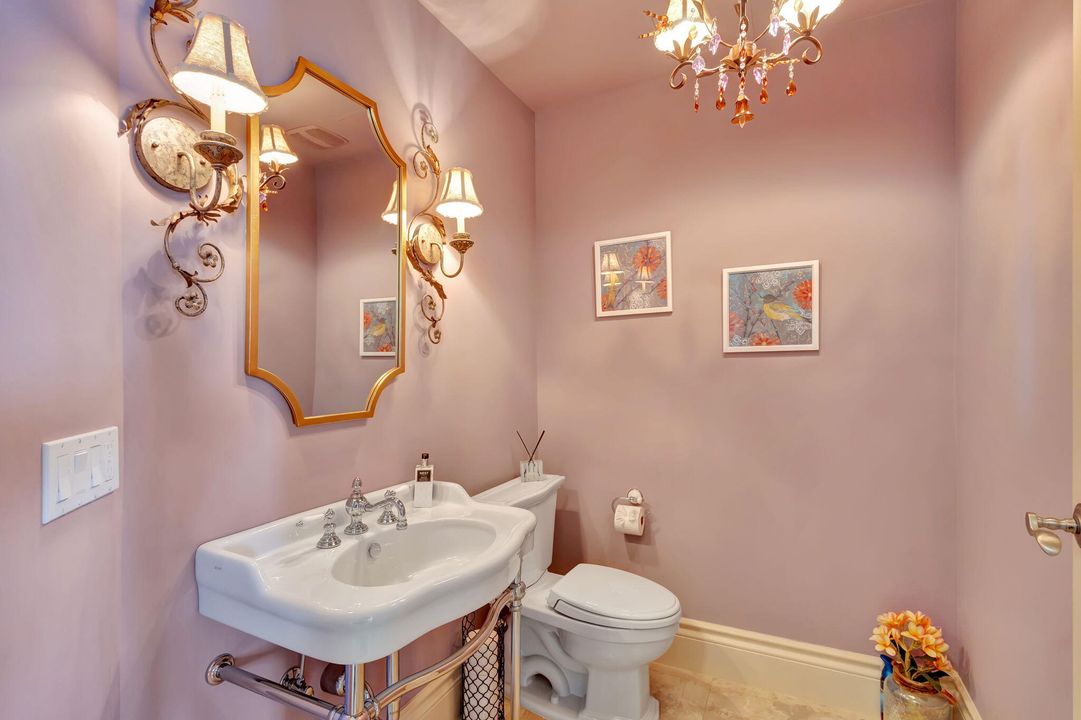 出租: $30,000 (3 贝兹, 3 浴室, 3605 平方英尺)