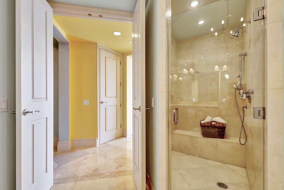 出租: $30,000 (3 贝兹, 3 浴室, 3605 平方英尺)