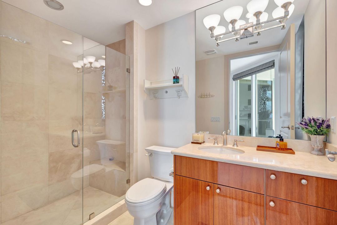 出租: $30,000 (3 贝兹, 3 浴室, 3605 平方英尺)