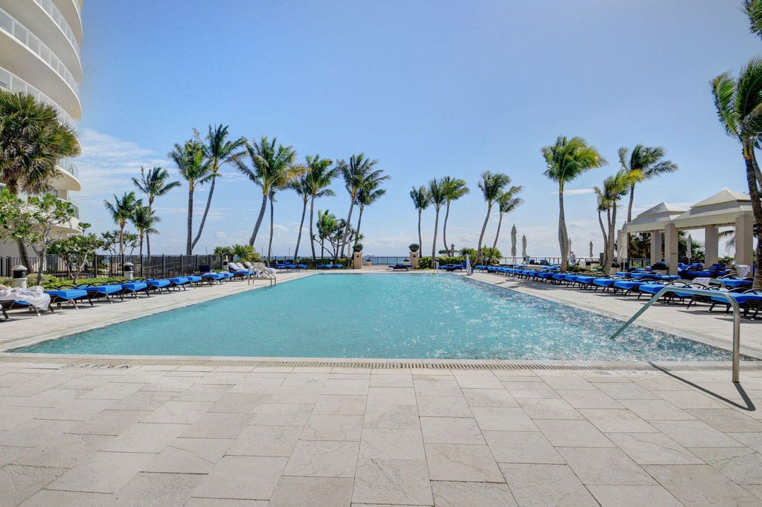 出租: $30,000 (3 贝兹, 3 浴室, 3605 平方英尺)