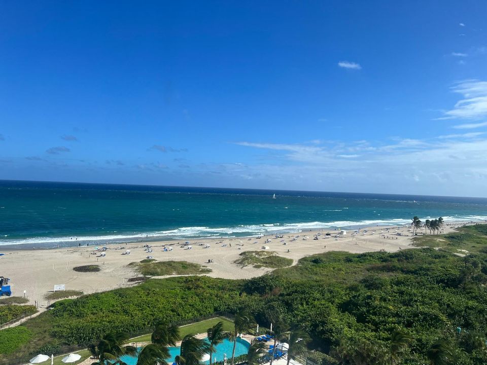 出租: $30,000 (3 贝兹, 3 浴室, 3605 平方英尺)