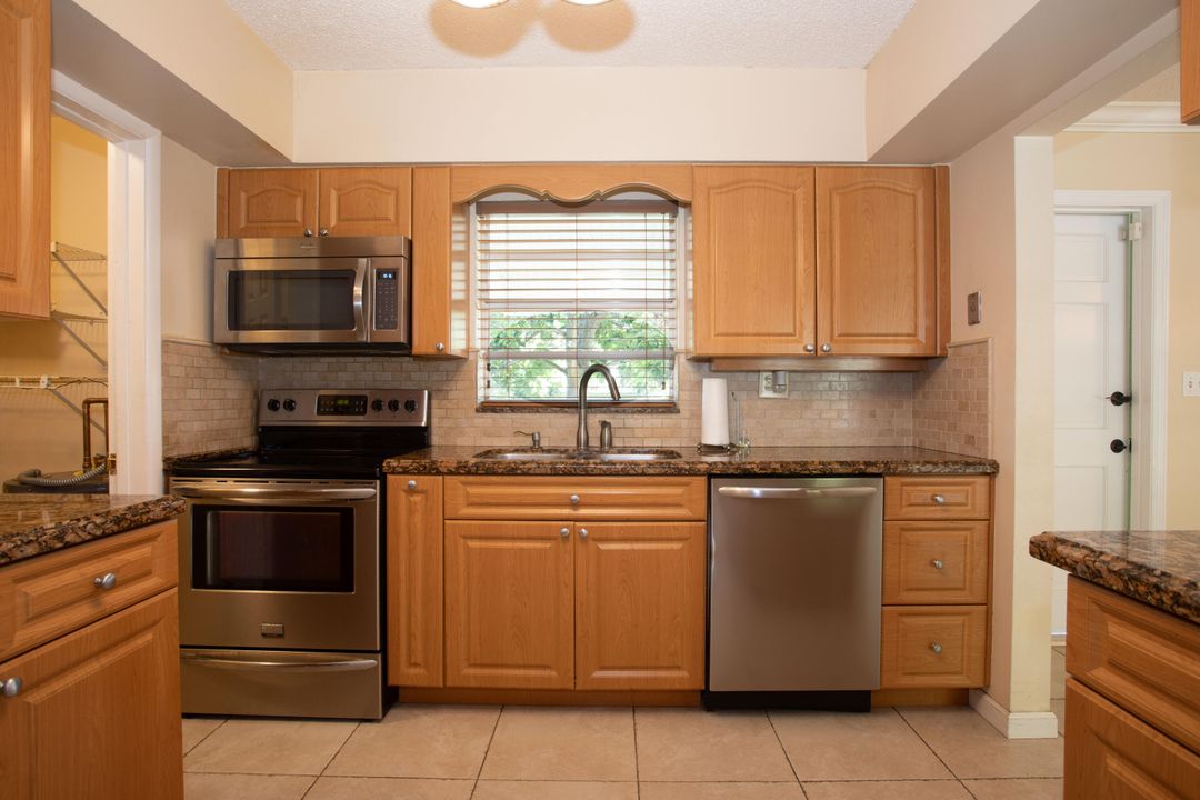 Active With Contract: $1,249,000 (3 beds, 2 baths, 1335 Square Feet)