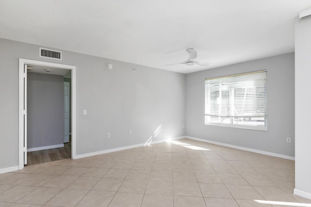 En Venta: $295,000 (3 camas, 2 baños, 1266 Pies cuadrados)