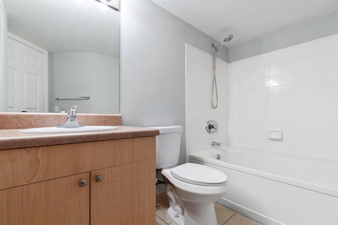 En Venta: $295,000 (3 camas, 2 baños, 1266 Pies cuadrados)