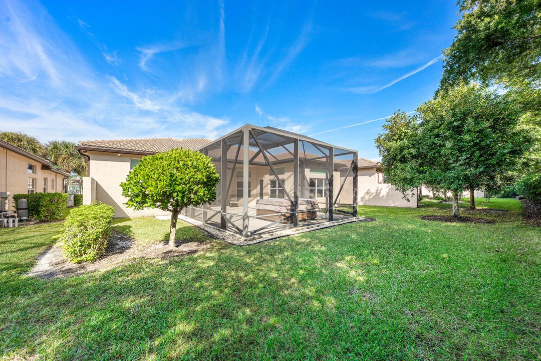 For Sale: $1,125,000 (4 beds, 3 baths, 2770 Square Feet)