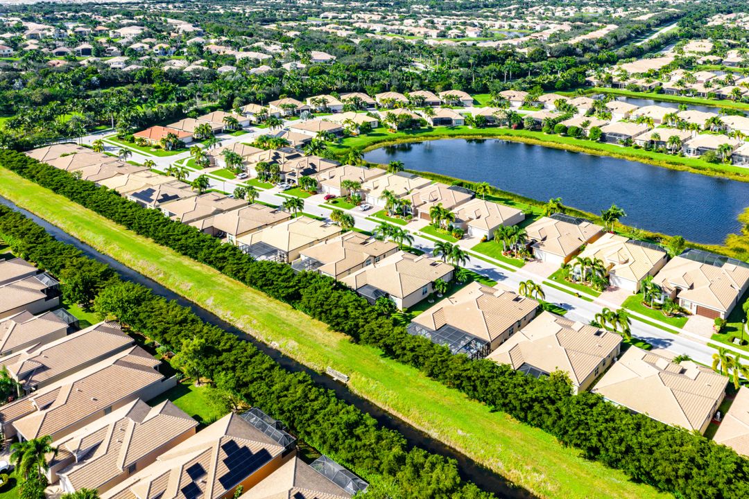 For Sale: $1,125,000 (4 beds, 3 baths, 2770 Square Feet)