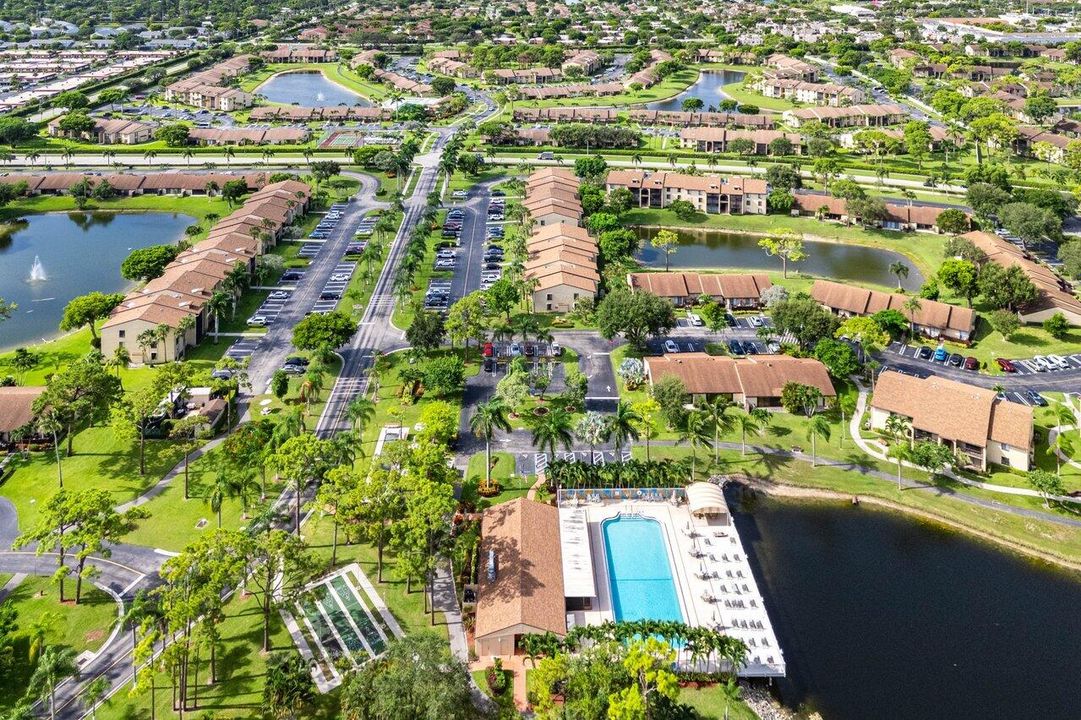 En Venta: $250,000 (2 camas, 2 baños, 1005 Pies cuadrados)