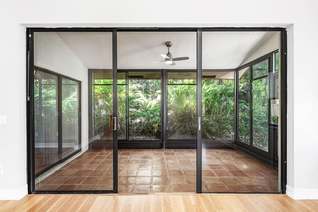 Active With Contract: $325,000 (2 beds, 2 baths, 1550 Square Feet)