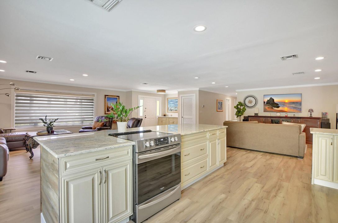 For Rent: $5,400 (4 beds, 2 baths, 1884 Square Feet)