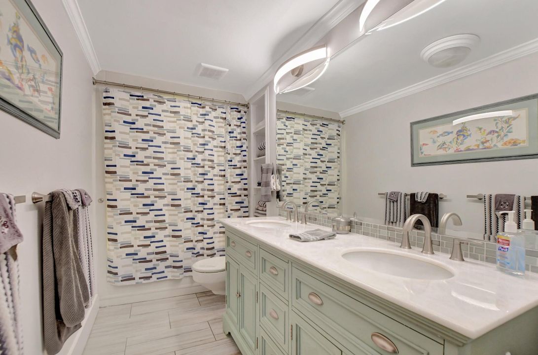 For Rent: $5,400 (4 beds, 2 baths, 1884 Square Feet)