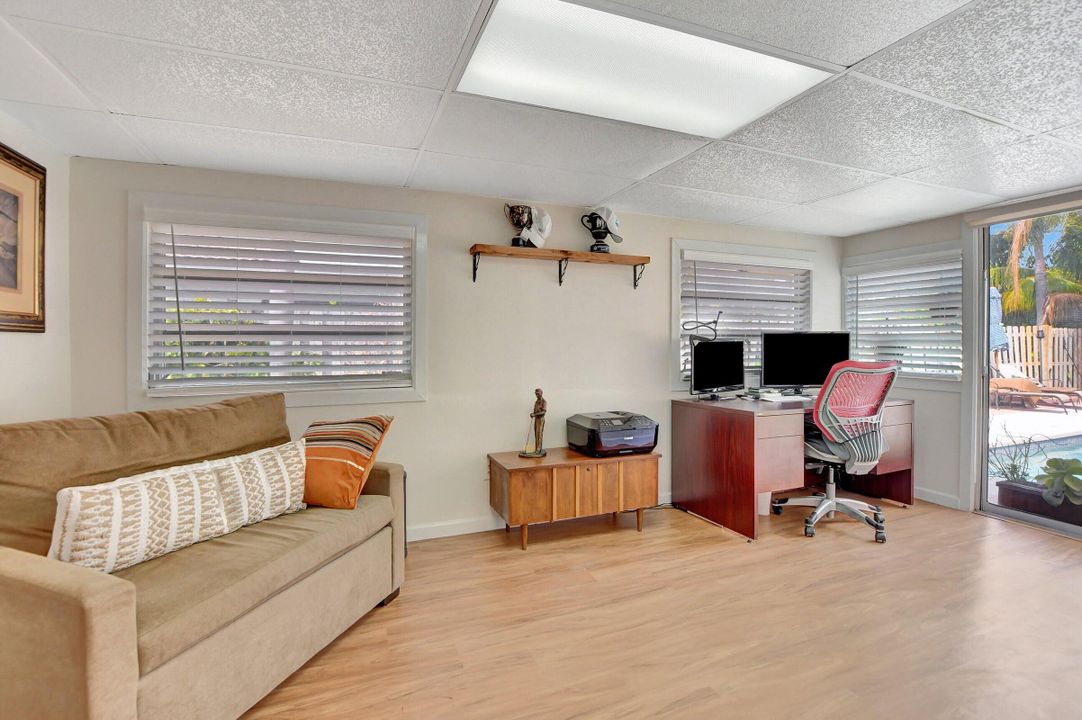 For Rent: $5,400 (4 beds, 2 baths, 1884 Square Feet)