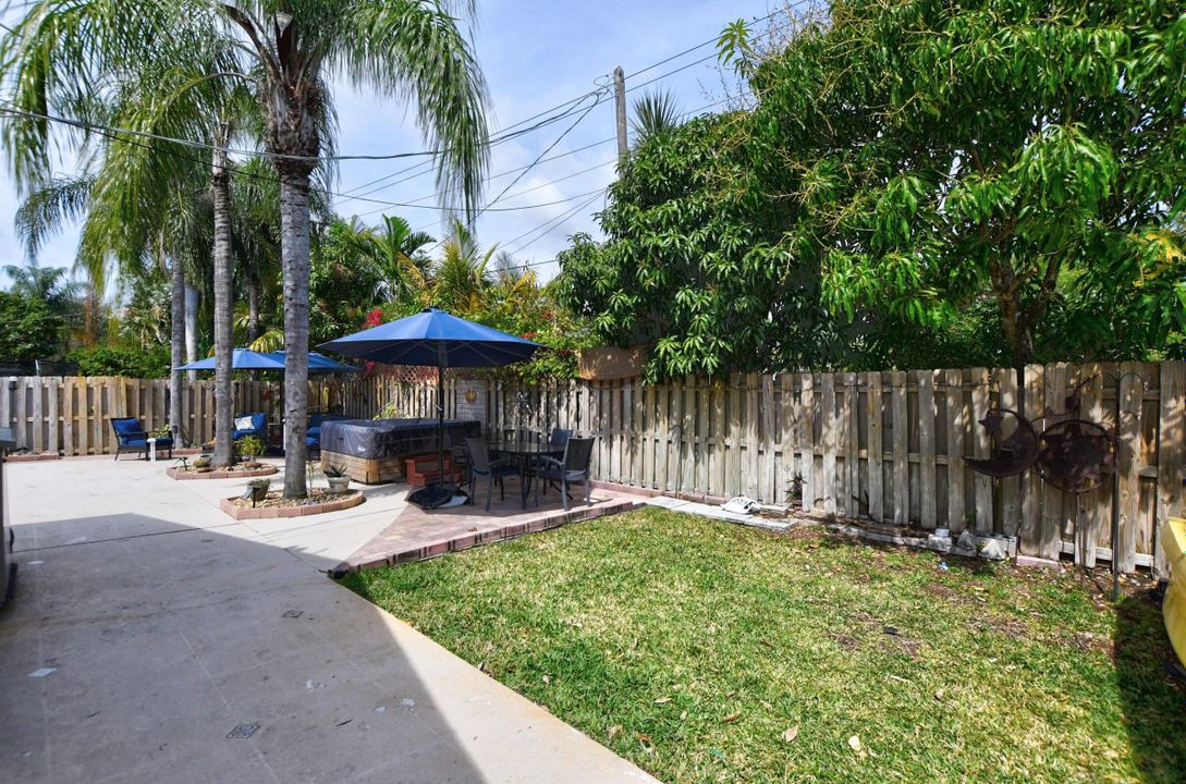 For Rent: $5,400 (4 beds, 2 baths, 1884 Square Feet)