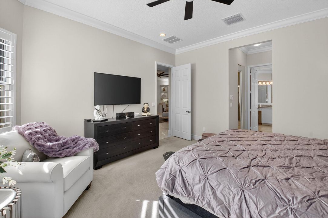 На продажу: $722,000 (2 спален, 2 ванн, 1994 Квадратных фут)