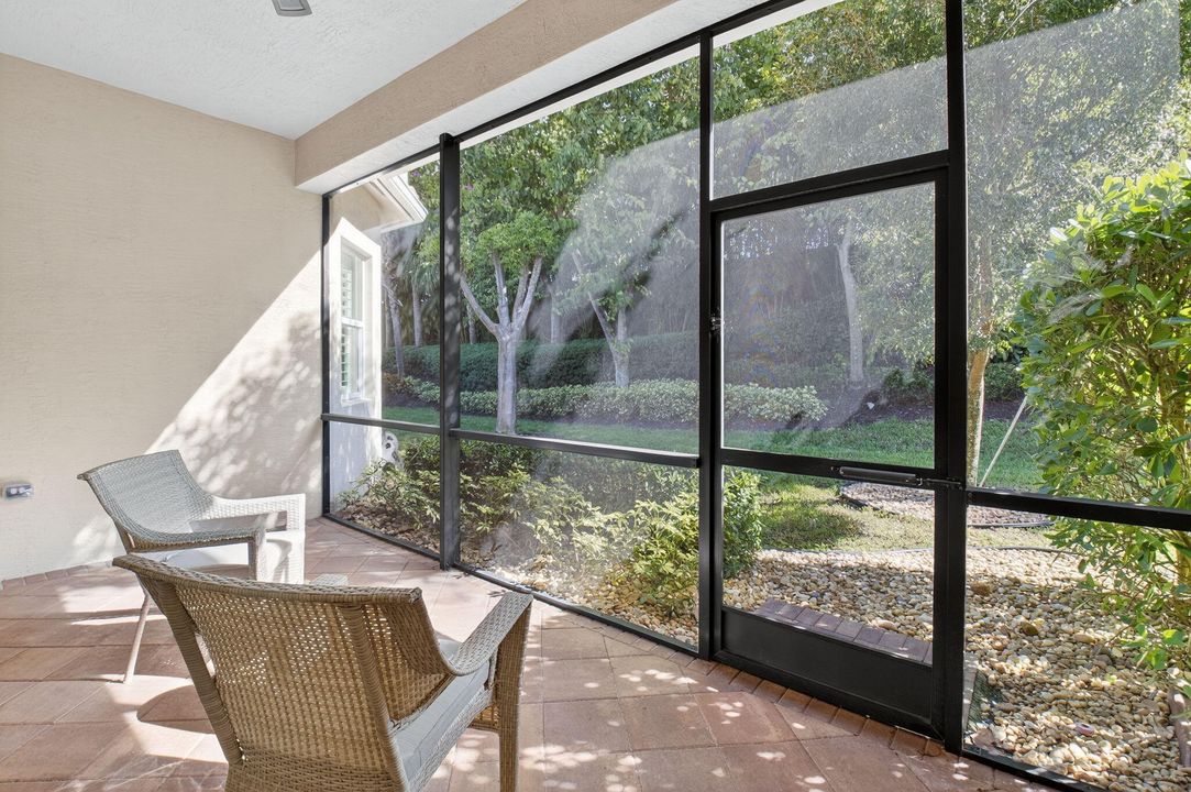 На продажу: $722,000 (2 спален, 2 ванн, 1994 Квадратных фут)