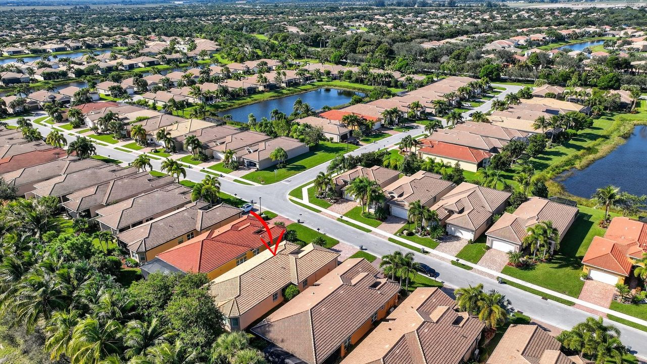 На продажу: $722,000 (2 спален, 2 ванн, 1994 Квадратных фут)