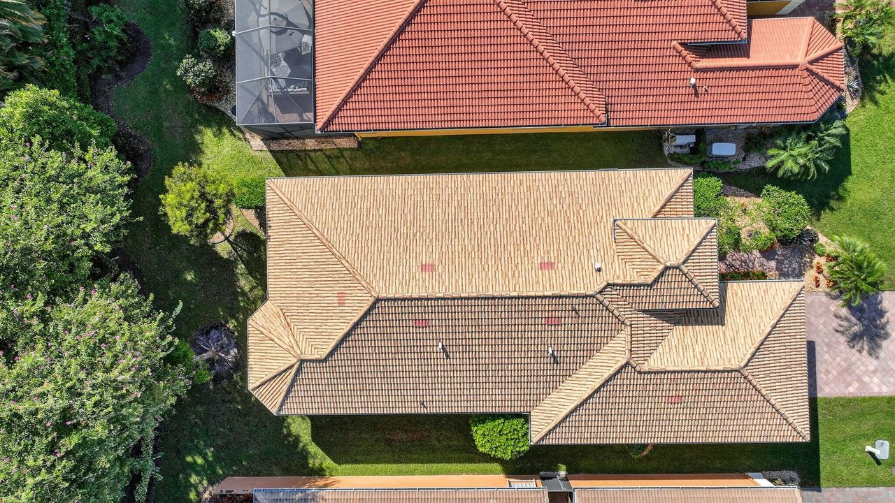 На продажу: $722,000 (2 спален, 2 ванн, 1994 Квадратных фут)