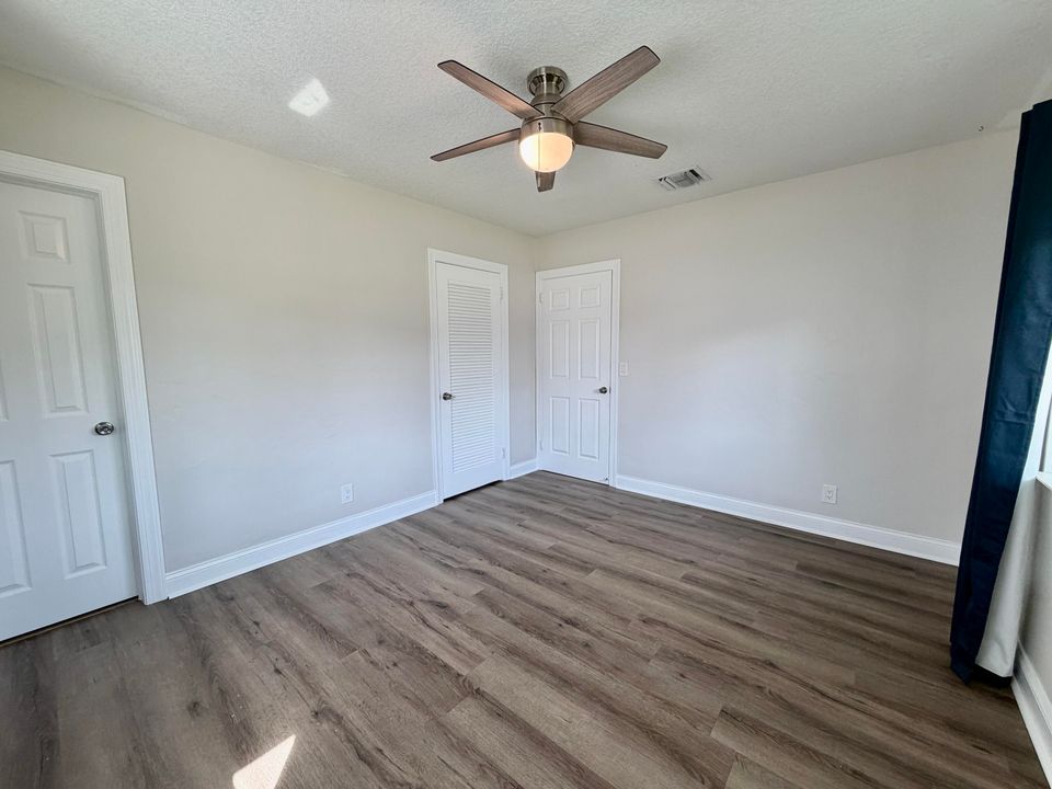 For Rent: $3,200 (3 beds, 2 baths, 1218 Square Feet)