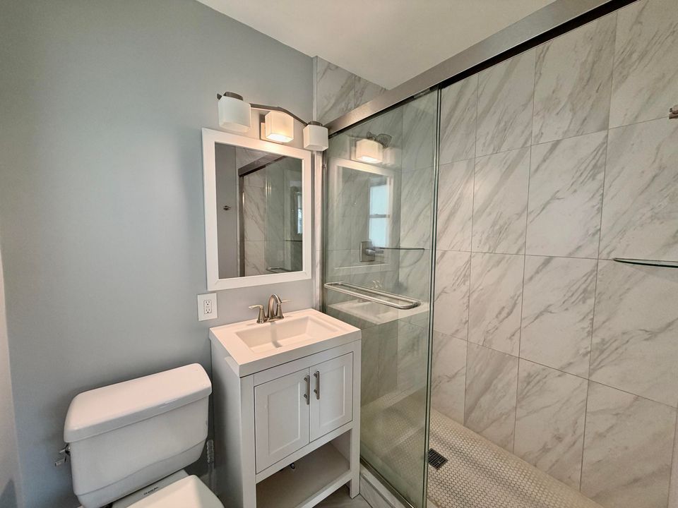 For Rent: $3,200 (3 beds, 2 baths, 1218 Square Feet)