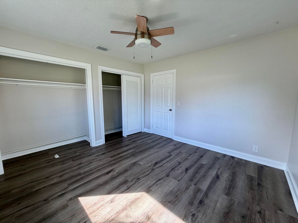 For Rent: $3,200 (3 beds, 2 baths, 1218 Square Feet)