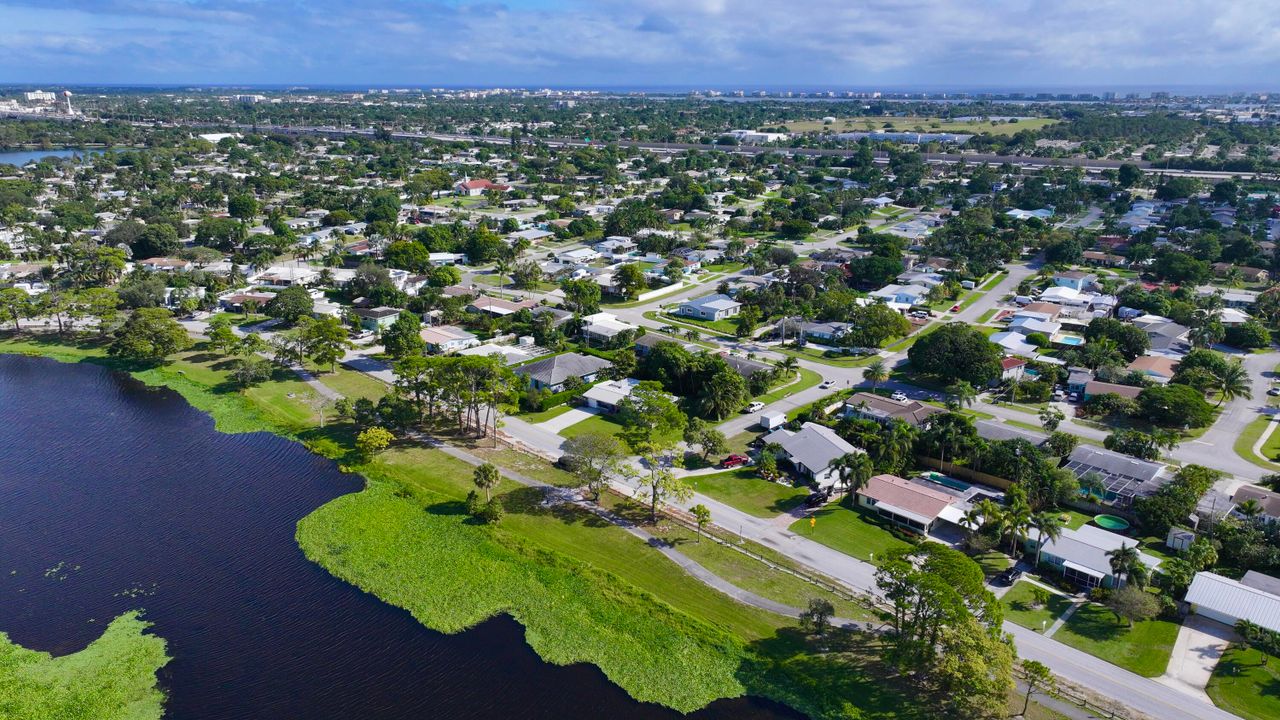 For Rent: $3,200 (3 beds, 2 baths, 1218 Square Feet)