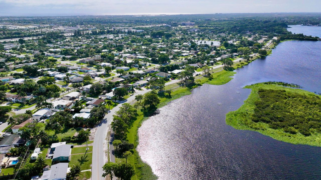 For Rent: $3,200 (3 beds, 2 baths, 1218 Square Feet)