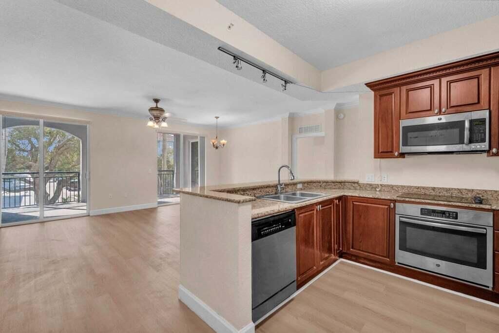 En Venta: $345,000 (3 camas, 2 baños, 1340 Pies cuadrados)