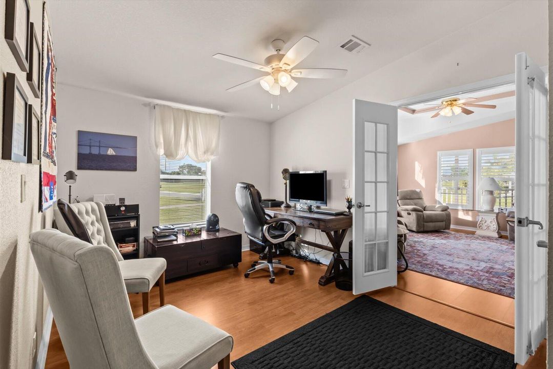 На продажу: $249,000 (3 спален, 2 ванн, 1805 Квадратных фут)