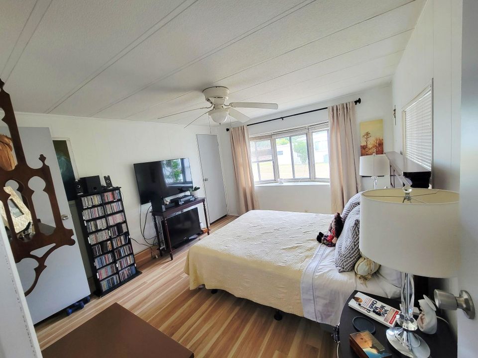 For Sale: $42,000 (2 beds, 2 baths, 750 Square Feet)