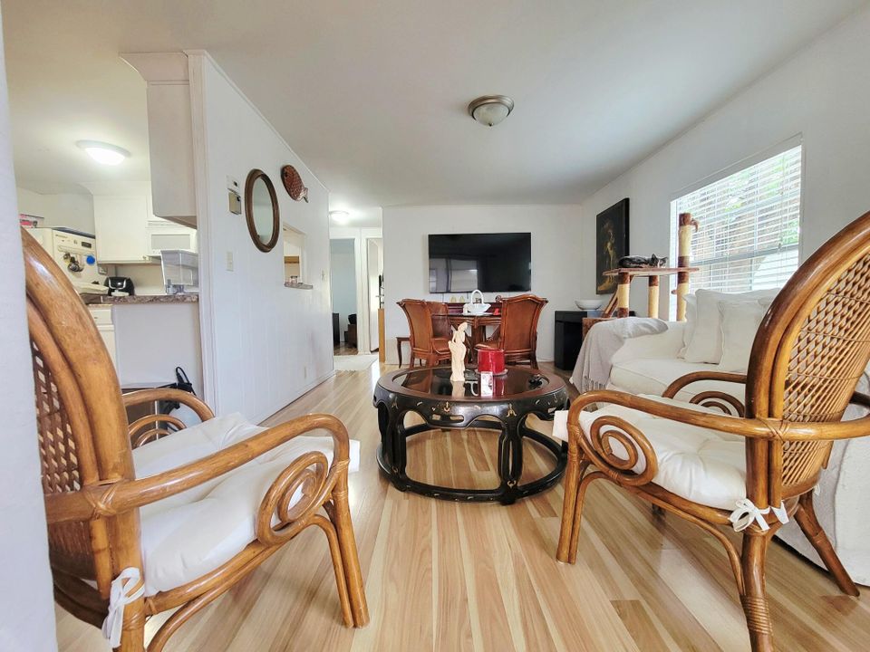 For Sale: $42,000 (2 beds, 2 baths, 750 Square Feet)