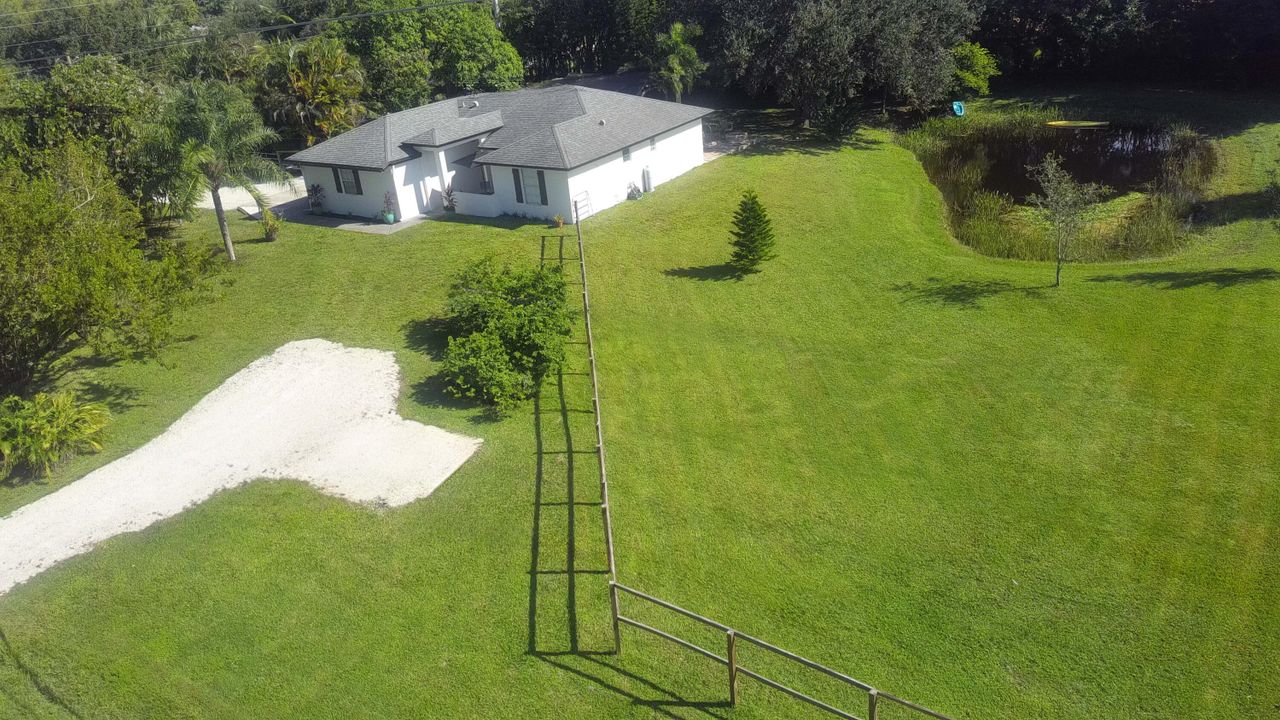 En Venta: $930,000 (3 camas, 2 baños, 1484 Pies cuadrados)