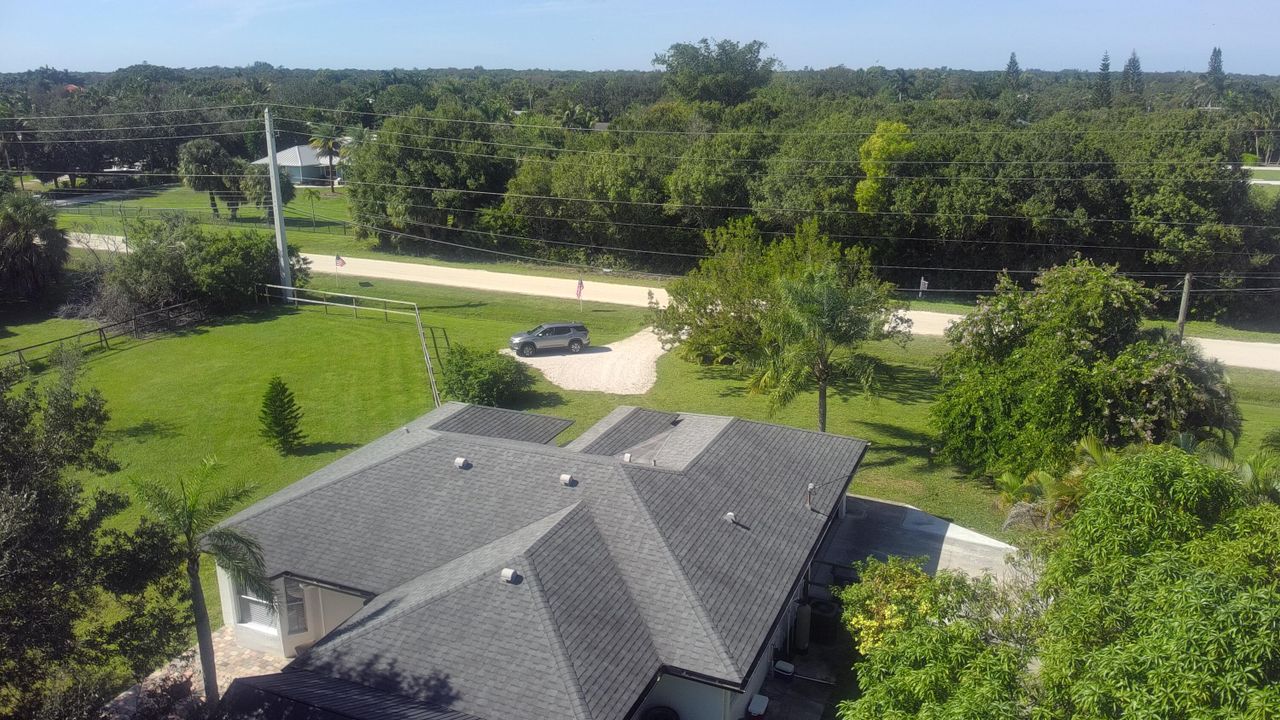 En Venta: $930,000 (3 camas, 2 baños, 1484 Pies cuadrados)