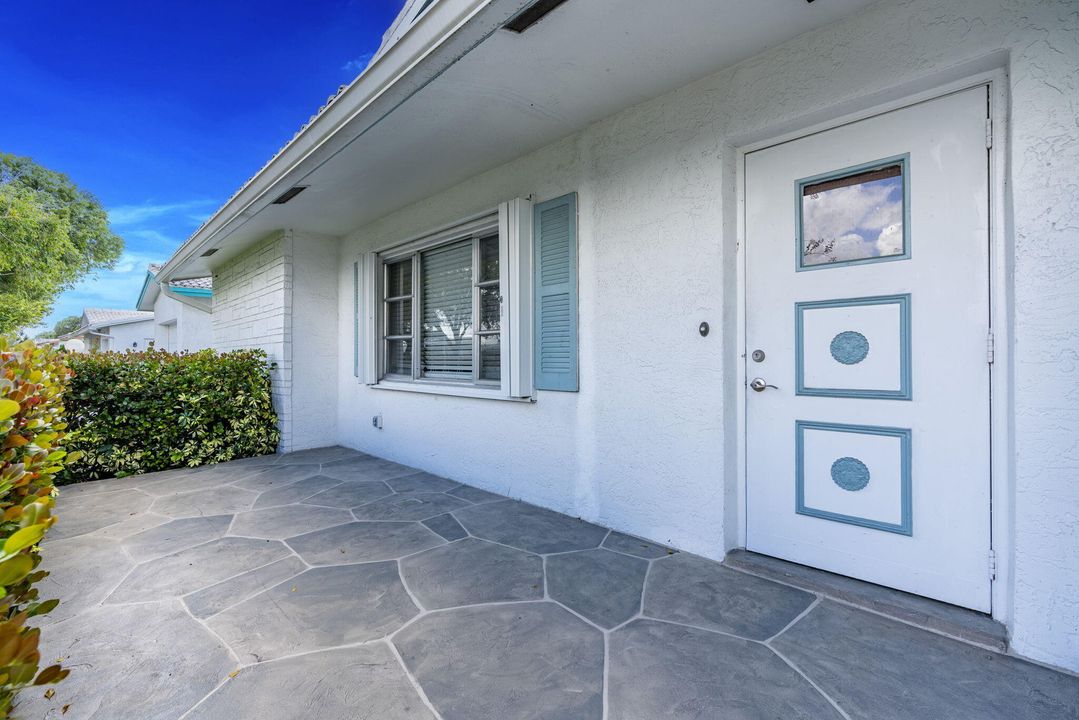 На продажу: $359,000 (3 спален, 2 ванн, 1690 Квадратных фут)