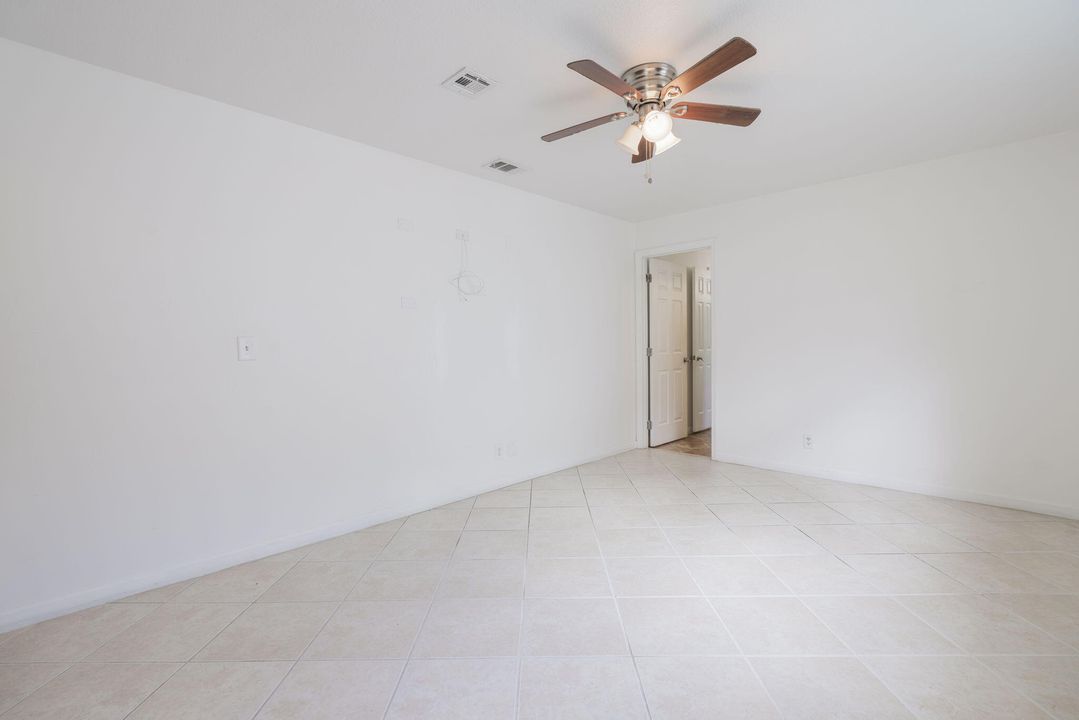 На продажу: $359,000 (3 спален, 2 ванн, 1690 Квадратных фут)