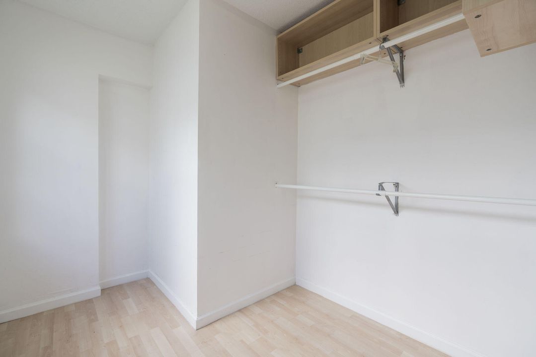 На продажу: $359,000 (3 спален, 2 ванн, 1690 Квадратных фут)